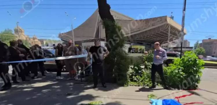 Բարձրահարկ շենքի բակում հայտնաբերվածը 15-ամյա աղջիկ էր․ նոր մանրամասներ