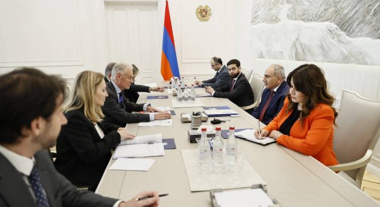 Փաշինյանն ընդունել է ԵՀ ընդլայնման և արևելյան հարևանության հարցերով գլխավոր տնօրինության ղեկավարին
