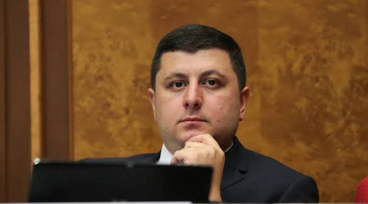Պիտի որոշում կայացնենք` ընդունե՞լ թուրք-ադրբեջանական կապիտուլյացիան, թե՞ պայքարել խաղաղության համար